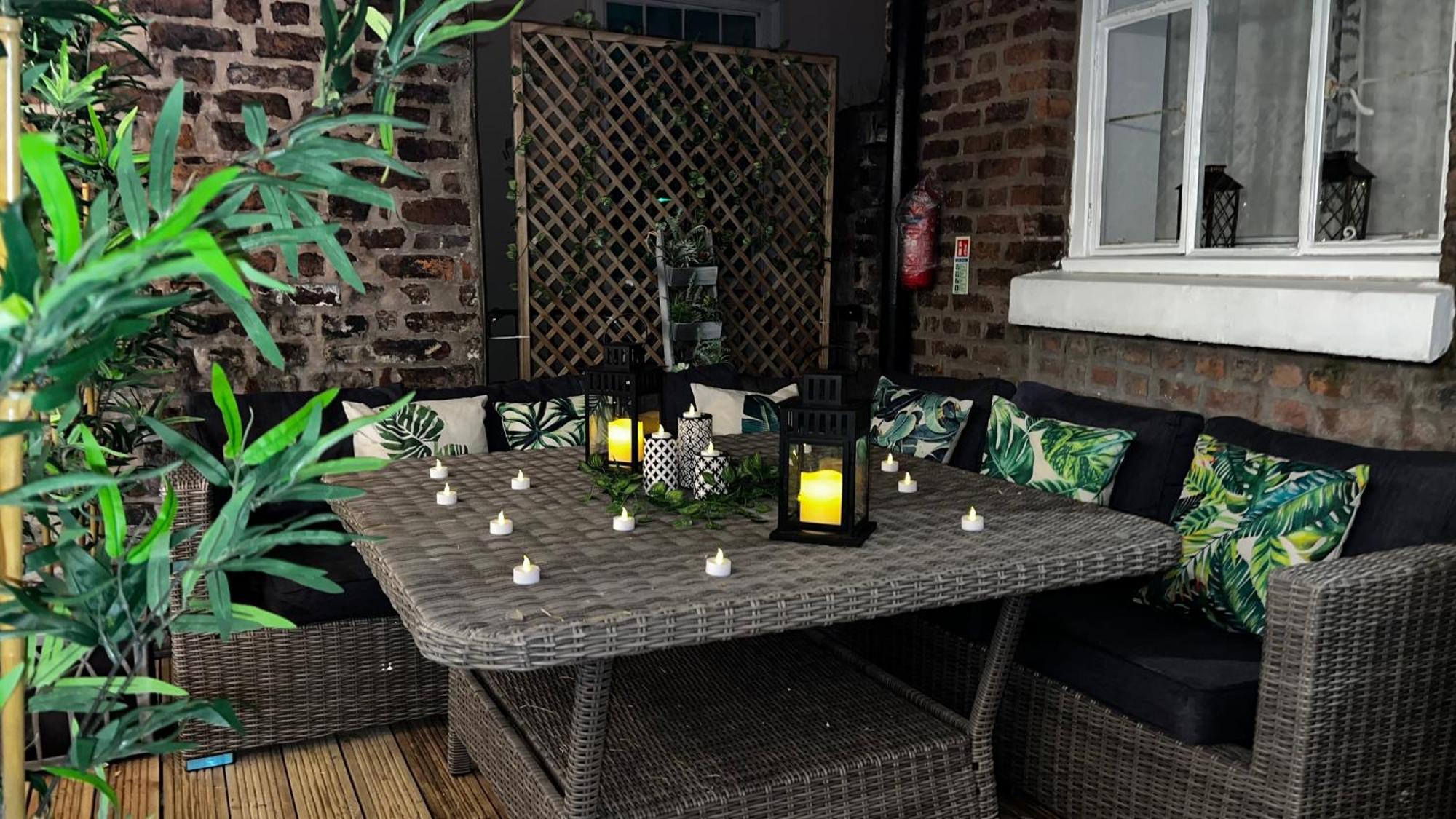 Romance On The Rows - Hot Tub City Centre Chester Eksteriør bilde